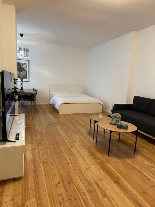 Modernes 2 Zimmer Apartment Берлин Экстерьер фото