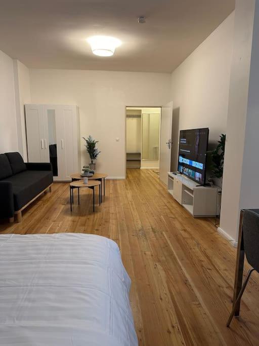 Modernes 2 Zimmer Apartment Берлин Экстерьер фото