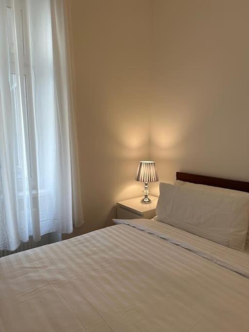Modernes 2 Zimmer Apartment Берлин Экстерьер фото