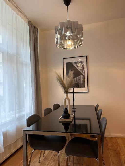 Modernes 2 Zimmer Apartment Берлин Экстерьер фото